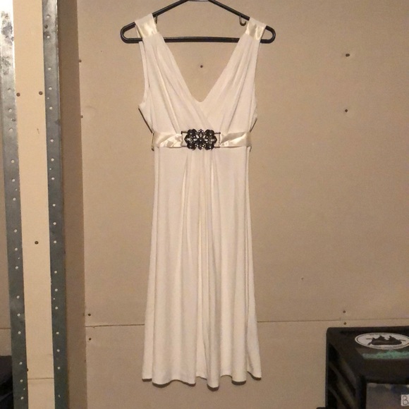 Sleeveless Dress - Picture 2 of 5